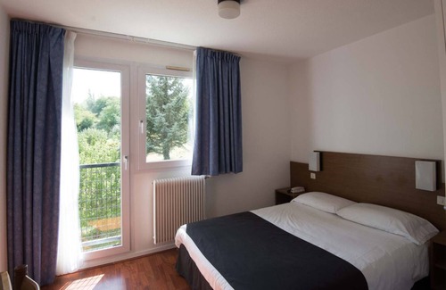 Ceyrat Hotel | Family-Friendly Hôtel-Restaurant l'Artière with Great Reviews