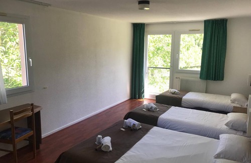 Ceyrat Hotel | Family-Friendly Hôtel-Restaurant l'Artière with Great Reviews