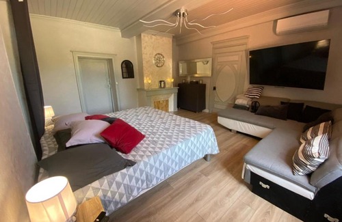 Bioule Hotel | Pet-Friendly Hôtel Restaurant l'Escale chez Mimi Awaits You