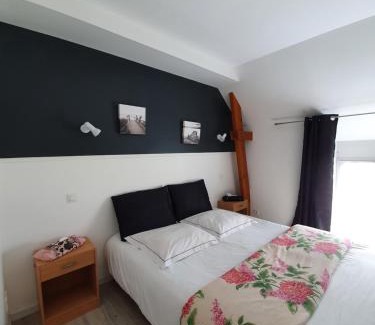 Theix-Noyalo Hotel | Discover Hôtel - Restaurant l'Hortensia: Family-Friendly Stay