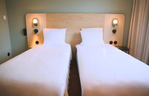 Mutzig Hotel | Welcoming Hôtel L'Ours De Mutzig: Pet Friendly & Ocean Views