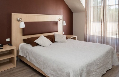 Amboise Hotel | Budget-Friendly Hôtel Restaurant La Bonne Etape with Breakfast