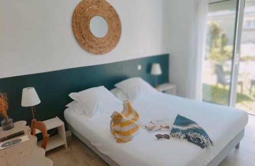 Erdeven Hotel | Oceanfront Comfort at Hôtel Restaurant La Voile Bleue