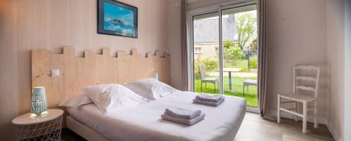 Erdeven Hotel | Oceanfront Comfort at Hôtel Restaurant La Voile Bleue