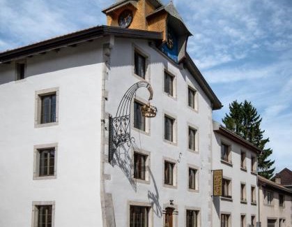 La Sagne Hotel | Discover Hôtel-Restaurant Le Cochon Rose: Pet Friendly Stay