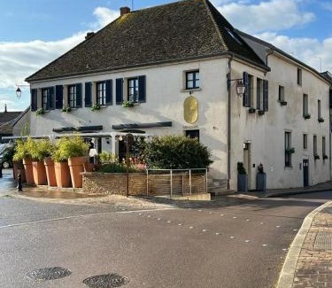 Meursault Hotel | Discover Hôtel - Restaurant Le Globe: Pet Friendly Retreat