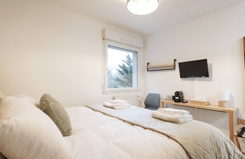 Crozet Hotel | Relaxing Getaway at Hôtel-Restaurant Les Loges du Léman