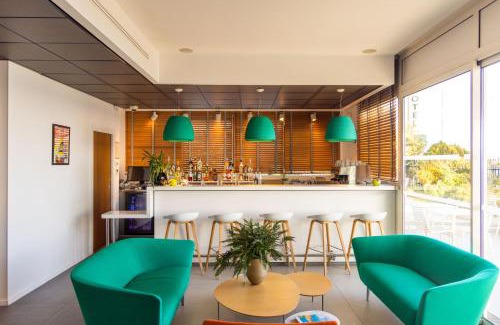 Menton Hotel | Discover Relaxation at Hôtel Riva Art & Spa with Ocean Views