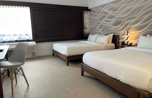 The Triangle Hotel | Discover Hôtel Ruby Foo's: Pool, Spa & Family Amenities