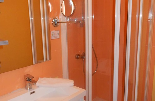 Cour-Cheverny Hotel | Guest Rated Hôtel Saint Hubert: Family-Friendly & Accessible
