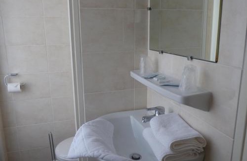 Vals-les-Bains Hotel | Pet-Friendly Hôtel Saint Jean with Great Guest Reviews