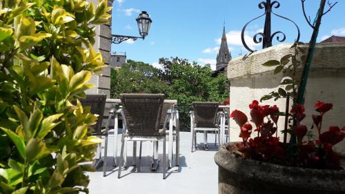 Vals-les-Bains Hotel | Pet-Friendly Hôtel Saint Jean with Great Guest Reviews