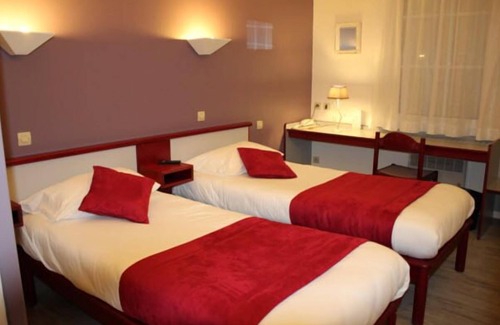 Cluny Hotel | Discover Hôtel Saint-Odilon: Family-Friendly & Rated 9/10