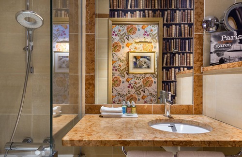 Odeon Hotel | Elegant Hôtel Saint Paul Rive Gauche with Spa & Family Amenities