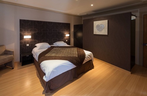 Pontarlier Hotel | Discover Hôtel Saint-Pierre: Guest Rated 8.6 with Great Amenities