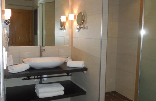 Pontarlier Hotel | Discover Hôtel Saint-Pierre: Guest Rated 8.6 with Great Amenities