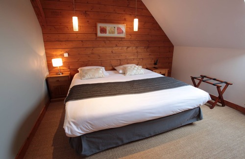 Pontarlier Hotel | Discover Hôtel Saint-Pierre: Guest Rated 8.6 with Great Amenities