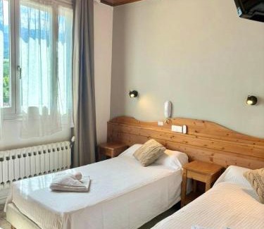 Jausiers Hotel | Explore Comfort at Hôtel Sans Souci - Child-Friendly Retreat