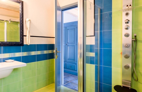 Sant' Andrea Hotel | Discover Hôtel Sant'Andrea: Spa, Dining & Family-Friendly