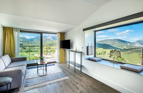 La Palud-sur-Verdon Hotel | Relax at Hôtel & Spa des Gorges du Verdon - 4-Star Retreat