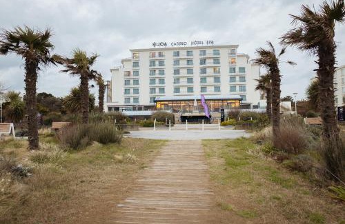 Saint-Brevin-l'Ocean Hotel | Relax at Hôtel Spa du Beryl Joa with Oceanfront Views