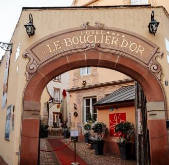 Petite-France Hotel | Elegant Hôtel & Spa Le Bouclier D'or with Ocean Views