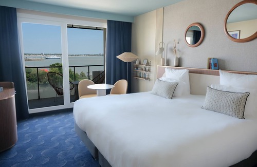 Royan Hotel | Relax at Hôtel & Spa - Thalazur Royan with Pool & Dining