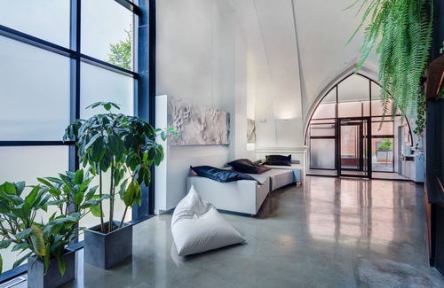 Latin Quarter Hotel | Elegant Hôtel St-Thomas: Eco-Friendly Stay with Spa & Dining
