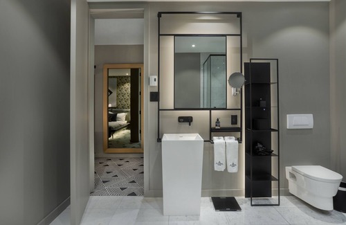 Latin Quarter Hotel | Elegant Hôtel St-Thomas: Eco-Friendly Stay with Spa & Dining