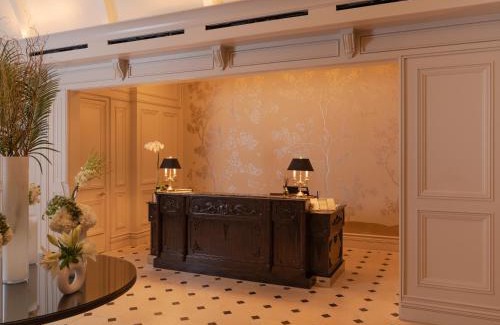 Uptown Hotel | Elegant Hôtel Swexan: Pet Friendly with Ocean View & Pool