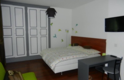Porrentruy Hotel | Family-Friendly Hôtel Terminus with Pet Amenities & Dining