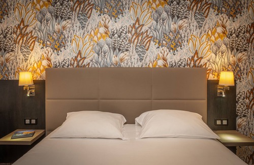 Quartier du Petit-Montrouge Hotel | Experience Comfort at Hôtel Terminus Orléans - Rated 8.8/10
