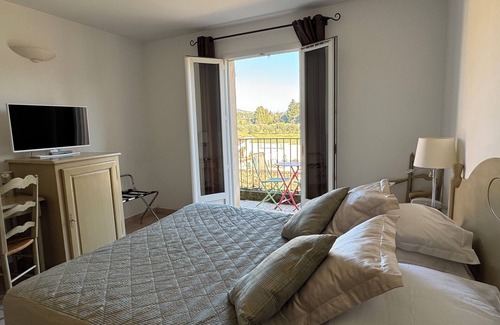 Mouries Hotel | Elegant Hotel Terriciae: Pool, Spa & Family-Friendly Stay