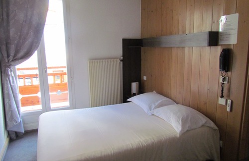 Saint-Gervais-les-Bains Hotel | Discover Comfort at Hôtel Val Joly - Family-Friendly Stay