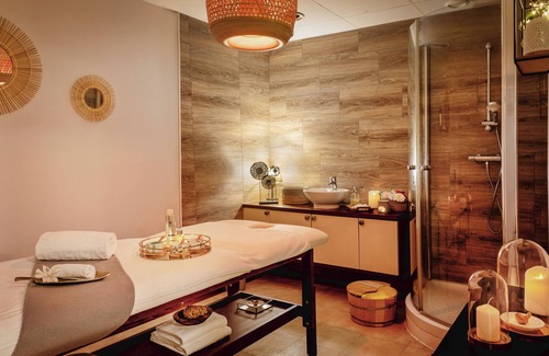 Treboul Hotel | Relax at Hôtel Valdys Thalasso & Spa - la Baie, 4-Star Retreat