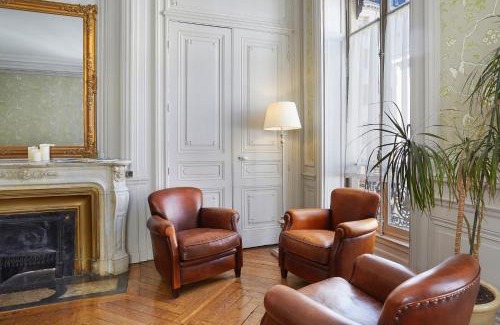 La Presqu'ile Hotel | Guest Rated Hôtel Vaubecour: Family-Friendly Getaway