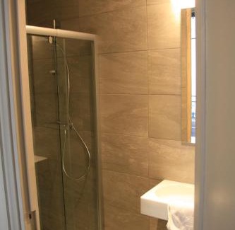 La Presqu'ile Hotel | Guest Rated Hôtel Vaubecour: Family-Friendly Getaway