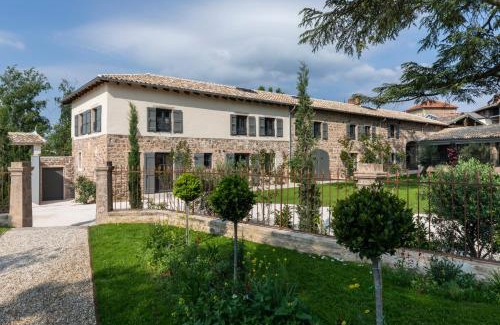 Regnie-Durette Hotel | Luxury Oceanfront Stay at Hôtel Villa Alexandre - 9.5/10 Rated
