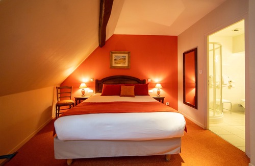 Faubourg Sud Hotel | Elegant Hôtel Wilson: Guest Rated 8.6 with Family-Friendly Amenities