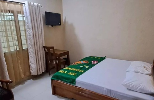 Abomey Hotel | Discover Hôtels Bois Vert: Family-Friendly Comfort Awaits