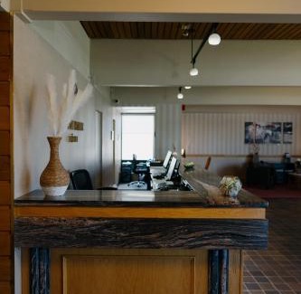 Sept-Iles Hotel | Pet Friendly Hôtels Gouverneur Sept-Îles with Unique Amenities