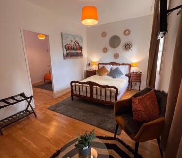 Vignonet House | Family-Friendly Hôtes de Micouleau near Saint-Émilion
