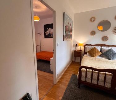 Vignonet House | Family-Friendly Hôtes de Micouleau near Saint-Émilion