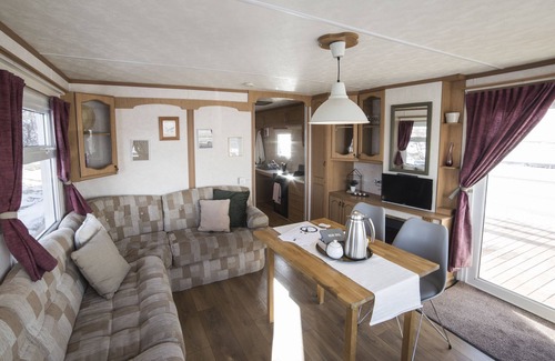 Dalvik Cottage | Elegant Höfði Cottages with Pool and Lake Views