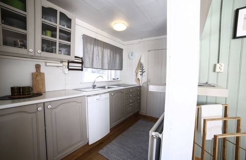 Dalvik Cottage | Elegant Höfði Cottages with Pool and Lake Views