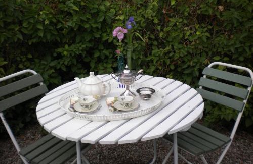 Vingaker Bed & Breakfast | Welcoming Höganlid Bed & Breakfast: Rated 8.9/10, Pet Friendly