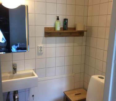 Monsteras Hotel | Budget-Friendly Stay at Höjdens Lågprishotell