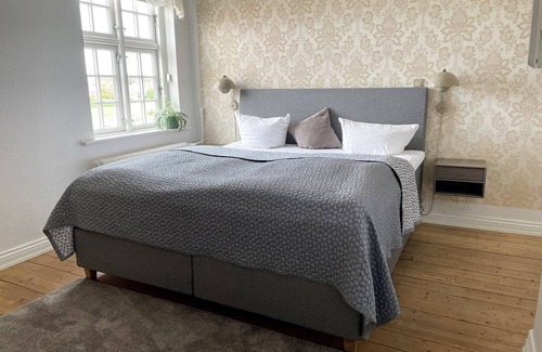 Hojslev Hotel | Discover Højslev Kro: Family-Friendly Retreat with Dining