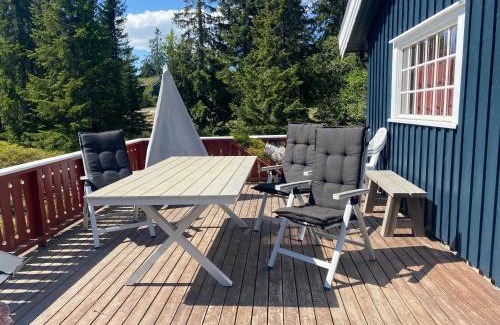 Loten Municipality House | Cozy Hytte til leie på Budor - 9.6/10 Guest Rated Escape