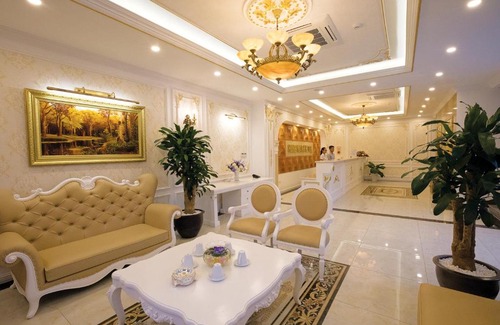 Muong Khen Hotel | Discover Hùng Mạnh Plaza Hotel: Family-Friendly & Accessible